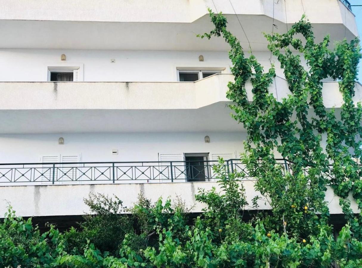 White Panorama Apartment Sarandë Exteriör bild