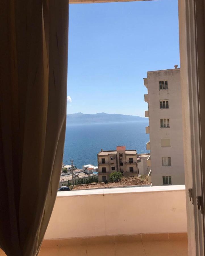 White Panorama Apartment Sarandë Exteriör bild